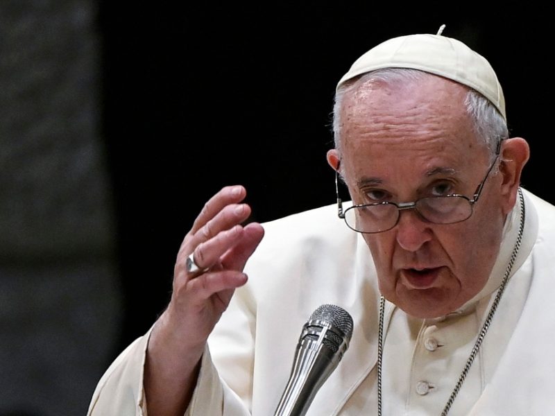 Papa Francisco pidió liberación de prisioneros "entre Rusia y Ucrania".
