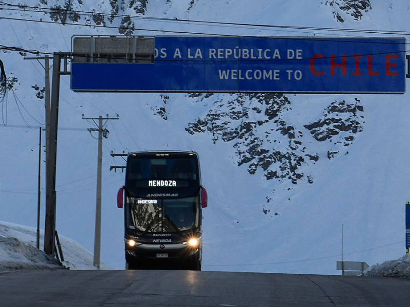 Cierran Paso Los Libertadores y Complejo Pehuenche por mal clima en la alta montaña.