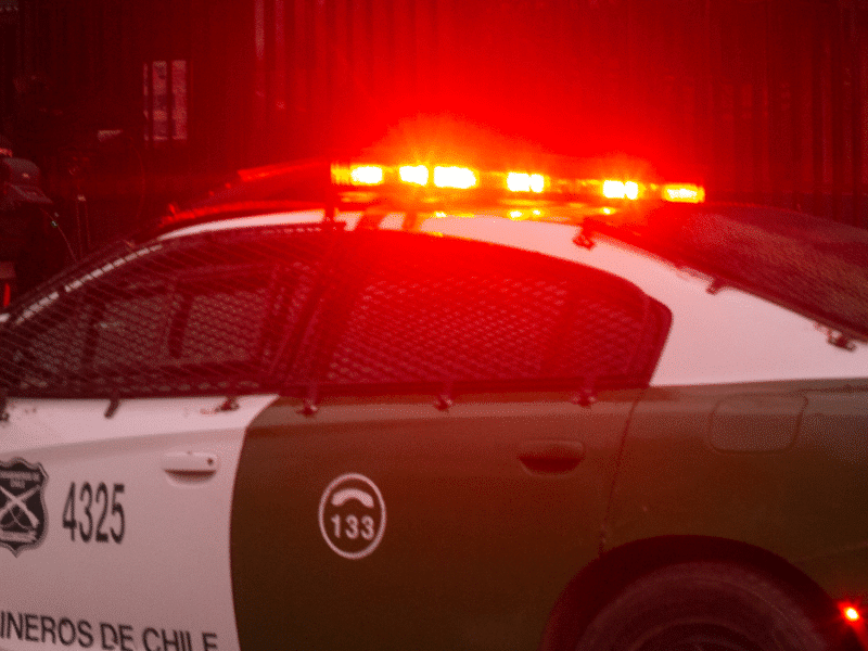 Portonazo en Ñuñoa termina con tres adolescentes detenidos.